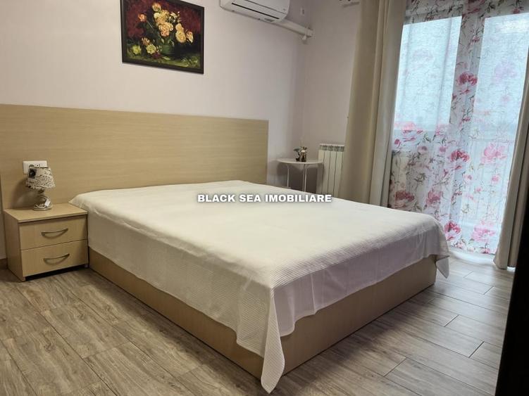 Casă individuală cu 7 camere cu Canalizare în Central