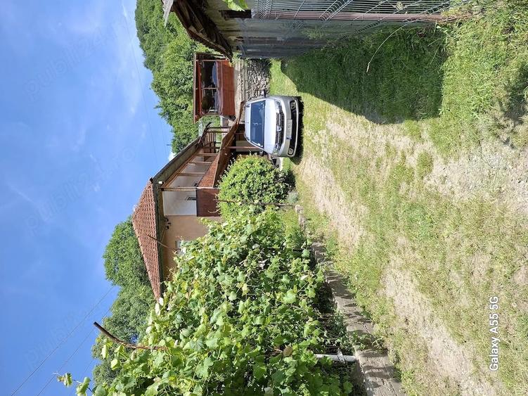 Casă cu 3 camere cu Teren 1320 Mp în Central