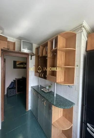 Apartament cu 3 camere decomandat, mobilat în Militari