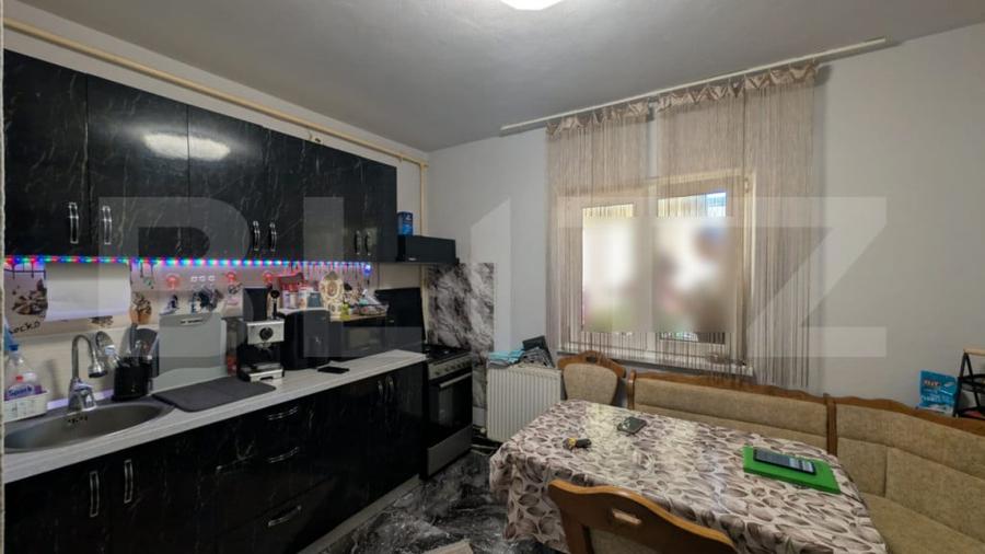 Apartament 3 camere decomandat, zona Catedrala Eroilor T - 3