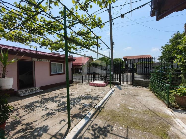 Casă individuală cu 5 camere cu Canalizare în Poiana