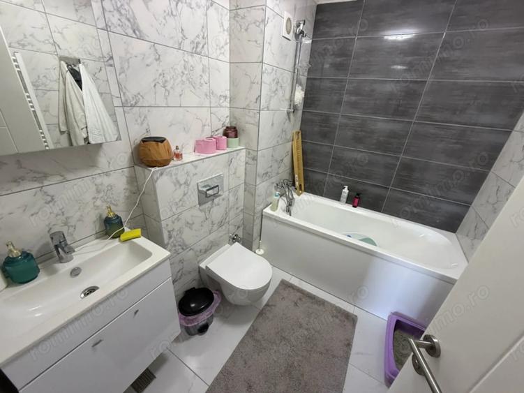 Apartament cu 3 camere decomandat, mobilat în Energia