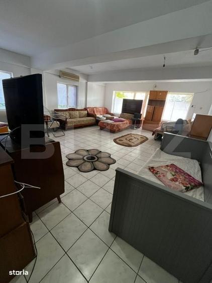 Casă cu 4 camere în Vânători