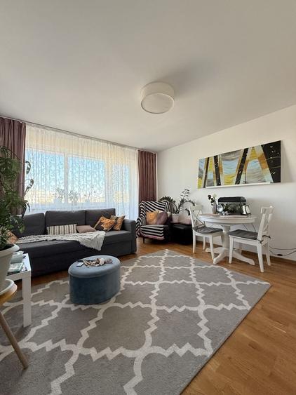Apartament cu 3 camere semidecomandat, mobilat în Drumul Taberei