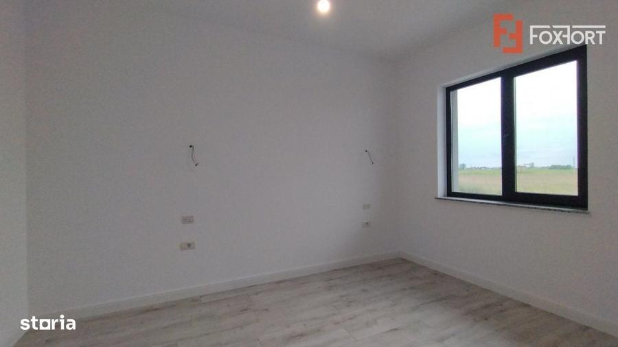 Casă cu 3 camere în Est