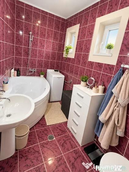 Apartament cu 3 camere decomandat în Central