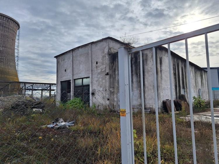 Spațiu industrial, de 1,700 mp, în Central