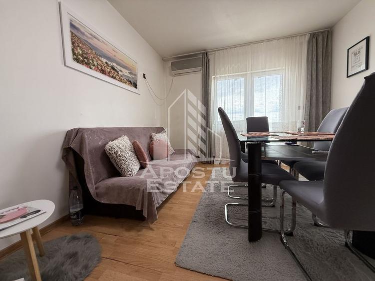 Apartament cu 3 camere semidecomandat, mobilat în Soarelui