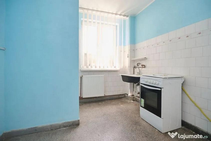 Apartament cu 2 camere semidecomandat în Teilor
