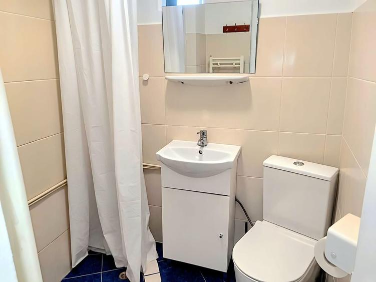 Casă individuală cu 3 camere cu Canalizare în Ultracentral