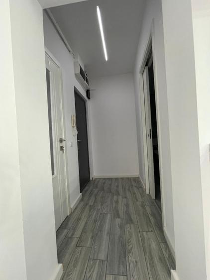 Apartament cu 3 camere semidecomandat în Nord