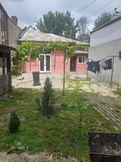 Casă cu Teren 360 Mp în Rahova