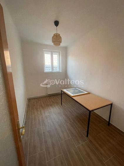 Casă cu 3 camere cu Teren 347 Mp în Central