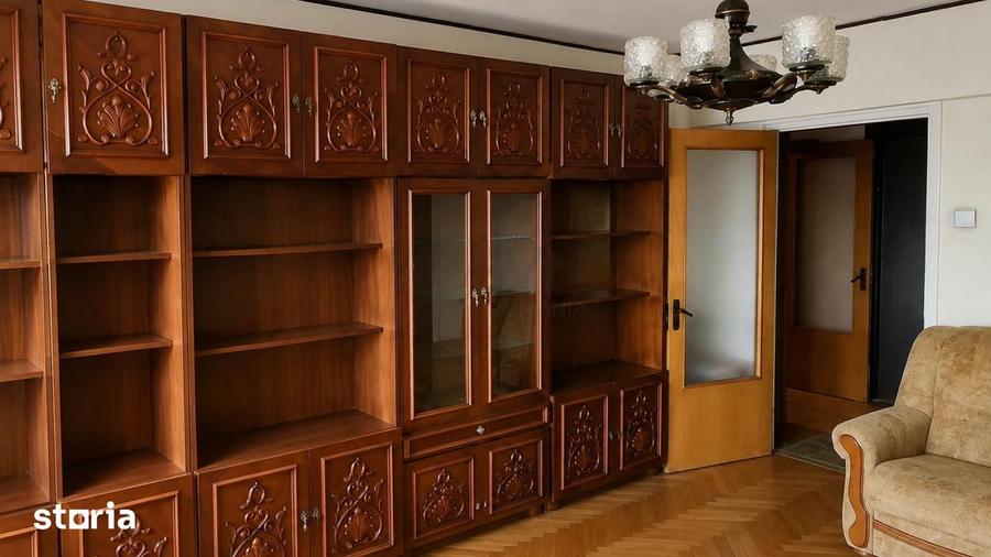 Apartament cu 4 camere decomandat în Grivița