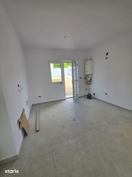 Casă cu 4 camere cu Teren 375 Mp în Hemeiuș