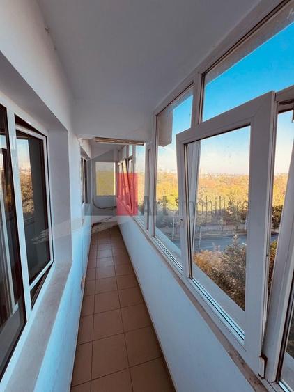 Apartament cu 3 camere decomandat, mobilat în Colentina