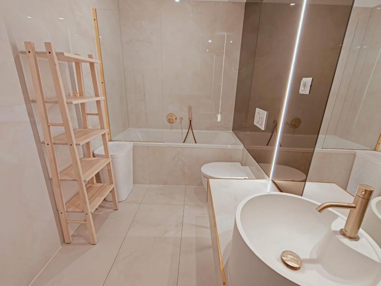 Apartament cu 3 camere decomandat, mobilat în Pipera