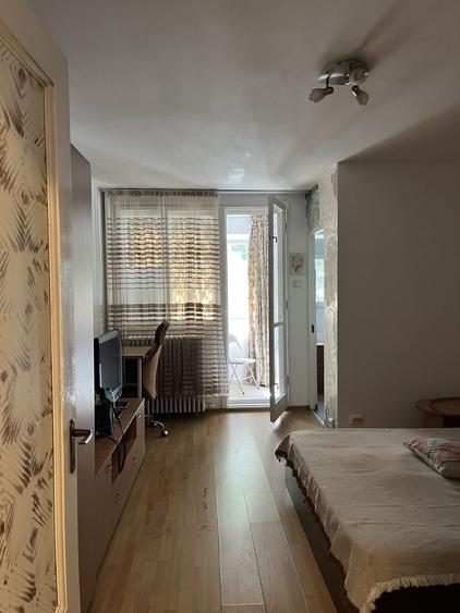 Garsonieră decomandată în Brâncoveanu