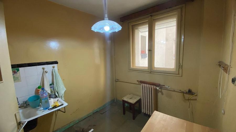Apartament cu 2 camere semidecomandat în Iancului