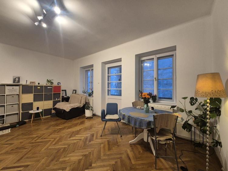 Apartament cu 2 camere circular, mobilat în Centrul Civic