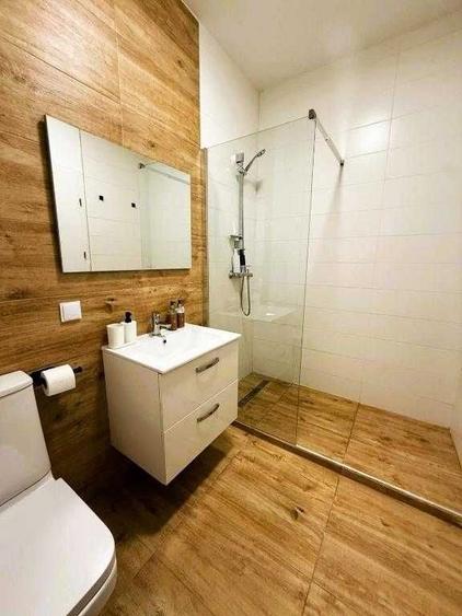 Apartament cu 2 camere decomandat în Noua