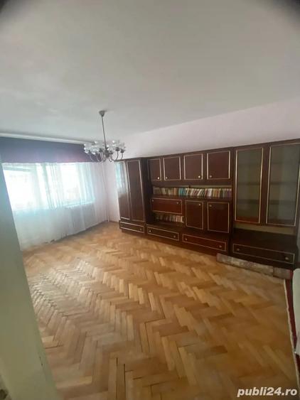 Apartament cu 3 camere decomandat în Târgu Ocna