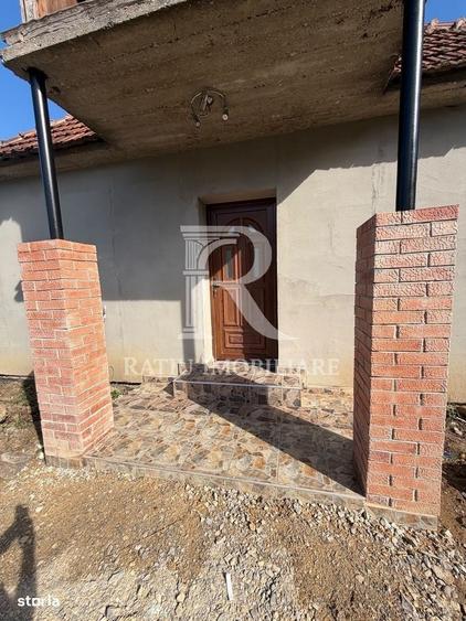 Casă cu 2 camere în Stracoș