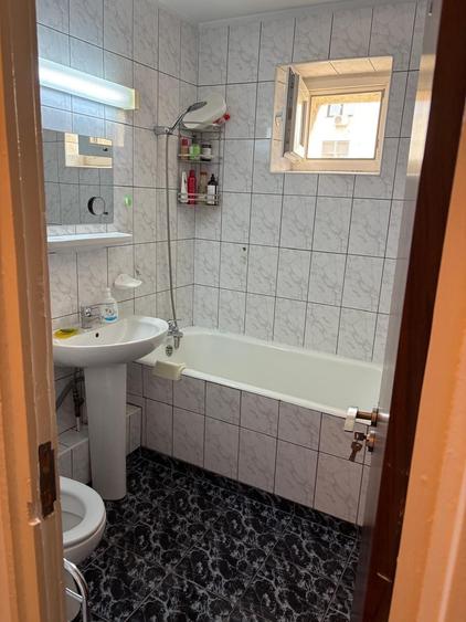 Apartament cu 2 camere semidecomandat în Pantelimon