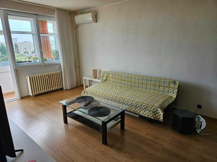 Apartament cu 3 camere decomandat în Giurgiului