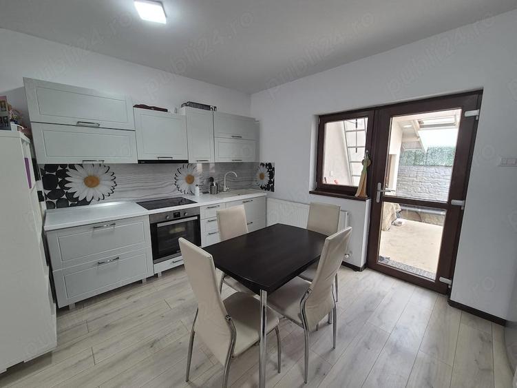 Casă cu 3 camere cu Teren 350 Mp în Central
