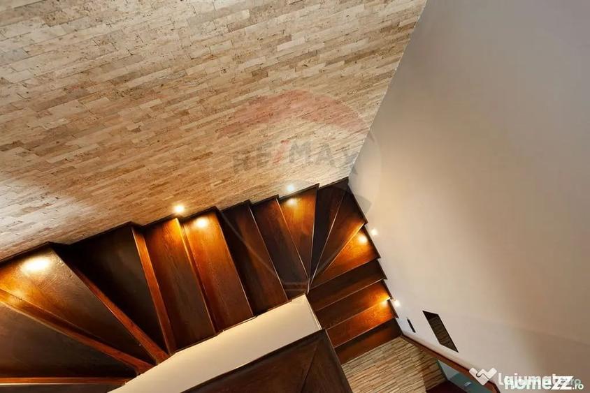 Casă cu 2 camere cu Teren 900 Mp în Est