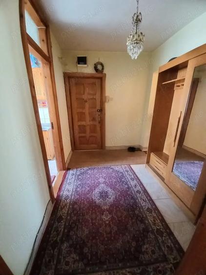 Apartament cu 4 camere decomandat în Unirii