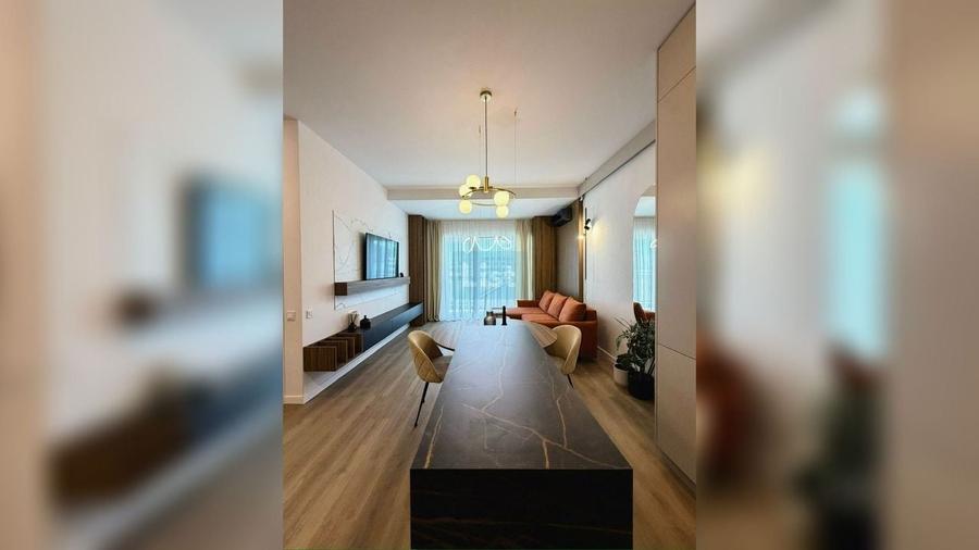 Apartament cu 2 camere semidecomandat, mobilat în Florești