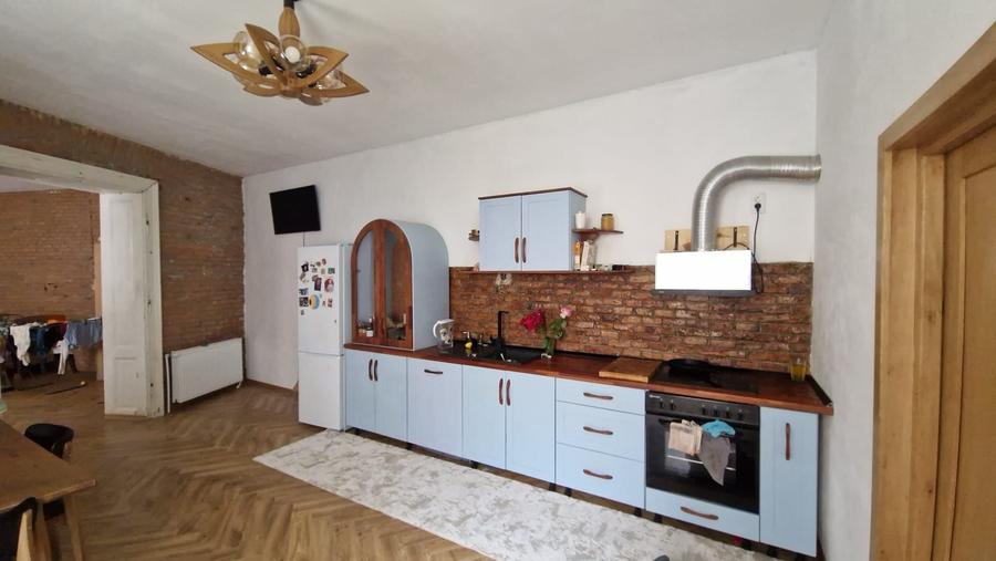 Casă cu 2 camere cu Teren 67 Mp în Central