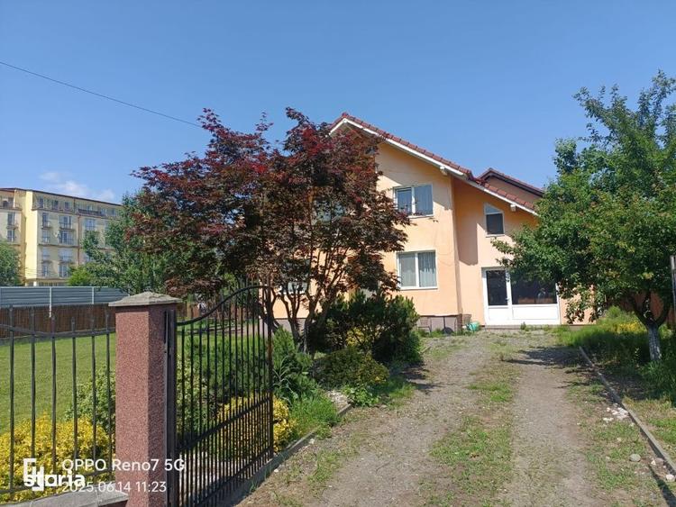 Casă cu 4 camere cu Canalizare în Reghin