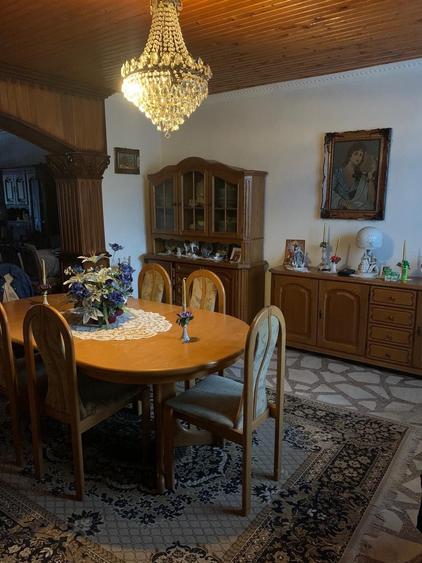 Casă cu 4 camere în Central