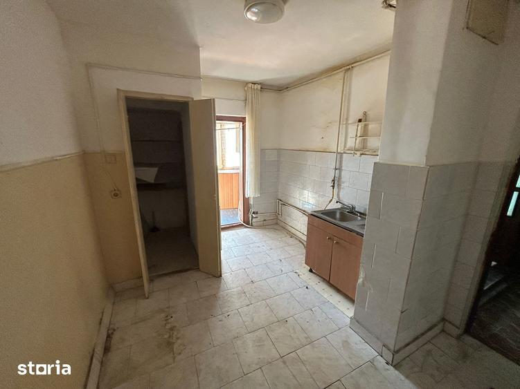 Apartament cu 3 camere decomandat în Gara