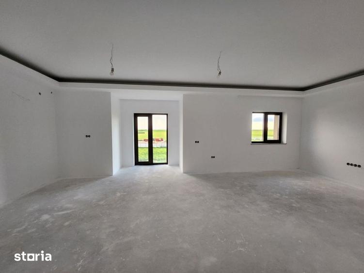 Casă cu Teren 2072 Mp în Cernica