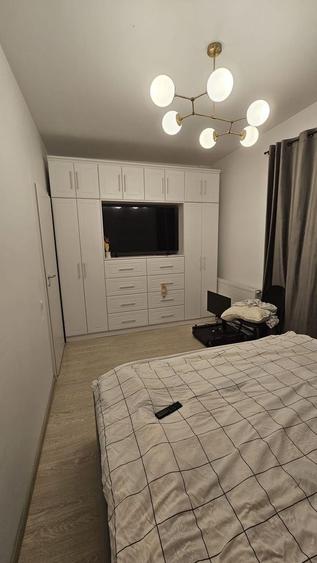 Apartament cu 2 camere semidecomandat, mobilat în Florești