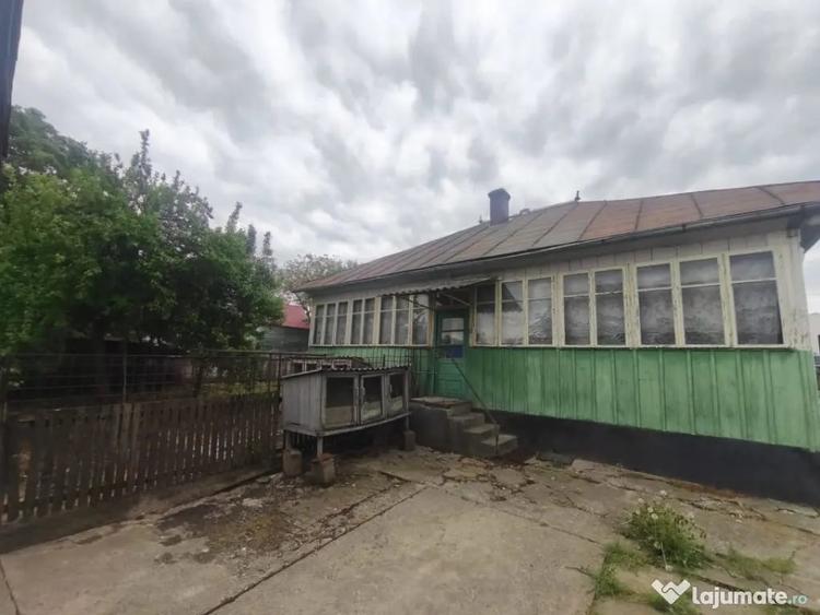 Casă cu 2 camere cu Teren 1600 Mp în Grămești