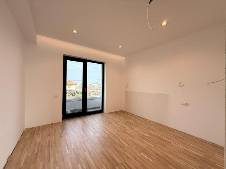 Casă individuală cu 4 camere cu Teren 470 Mp în Tunari