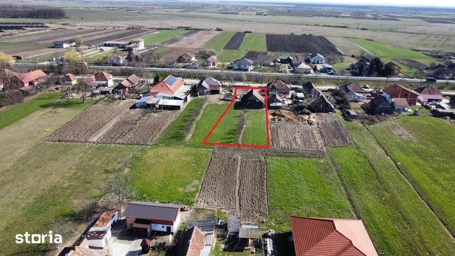 Teren de 1400 mp, în Central