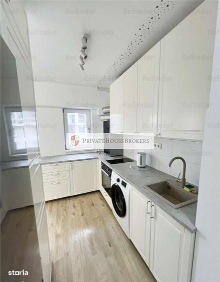 Apartament cu 2 camere semidecomandat, mobilat în Tei
