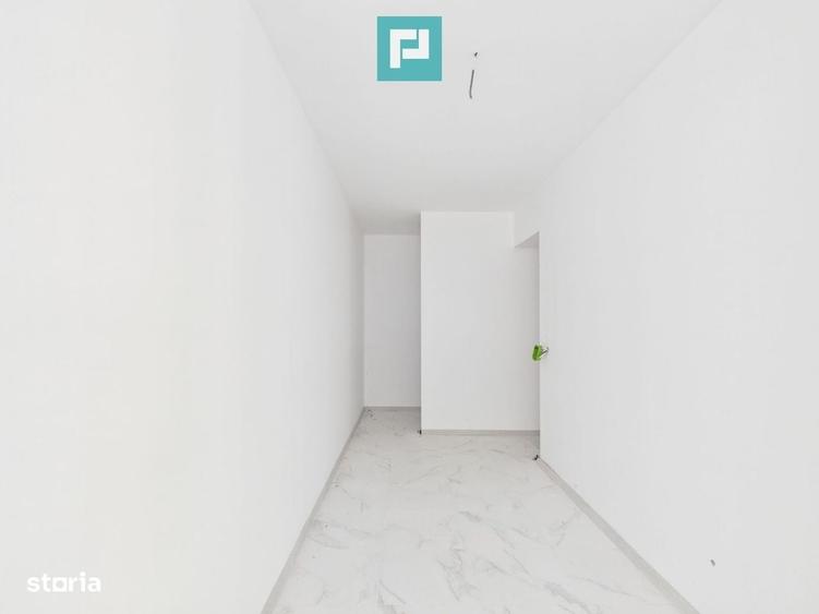 Casă cu 3 camere în Peregu Mic