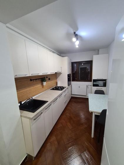 Apartament cu 2 camere decomandat în Lacul Tei