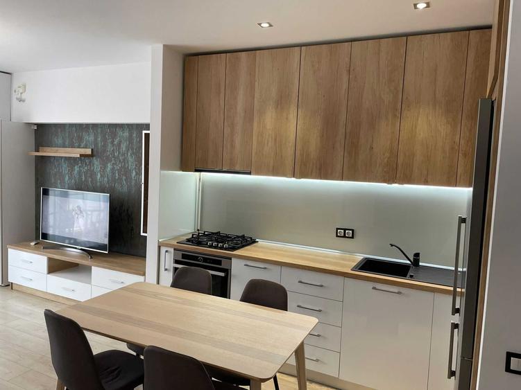 Apartament cu 2 camere decomandat în Băneasa