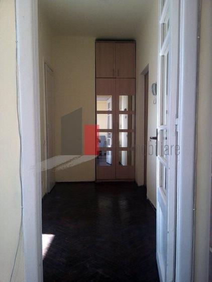 Garsonieră decomandată în Tineretului