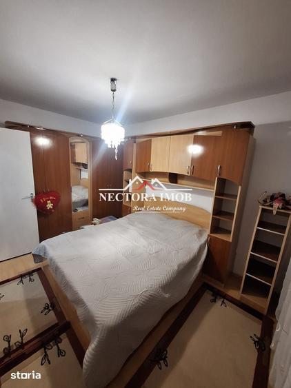 Apartament cu 3 camere semidecomandat în Rogerius