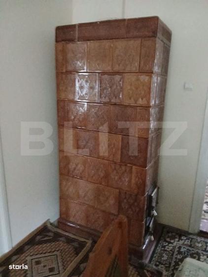 Casă cu 4 camere cu Teren 2584 Mp în Central