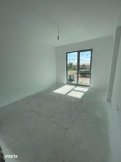 Casă cu 5 camere cu Teren 254.4 Mp în Ghencea